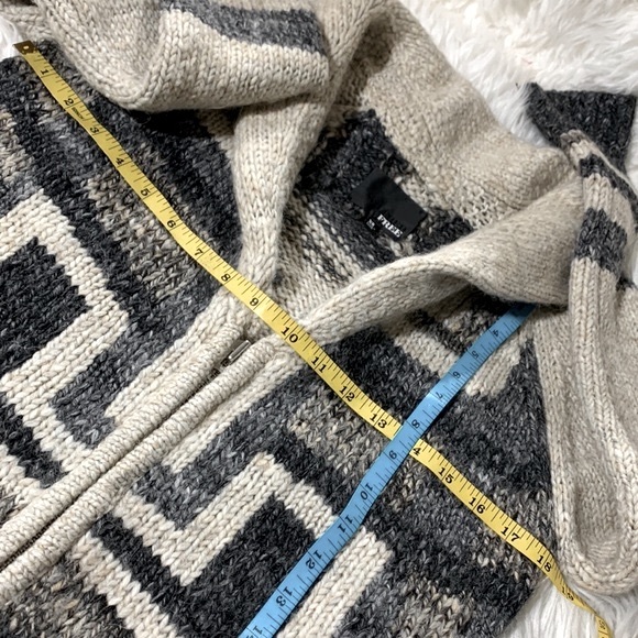 WILFRED Free full zip cardigan sweater jacket chunky wool generously sized XS - Picture 6 of 8